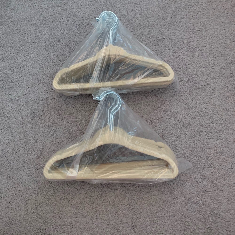 30 Kids Size Velvet No Slip Hangers